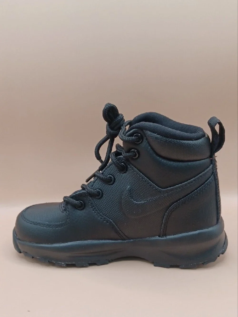 NWOB Nike Manoa 17 PS Leather Boots-Black Youth Size 11C US IH7677-001